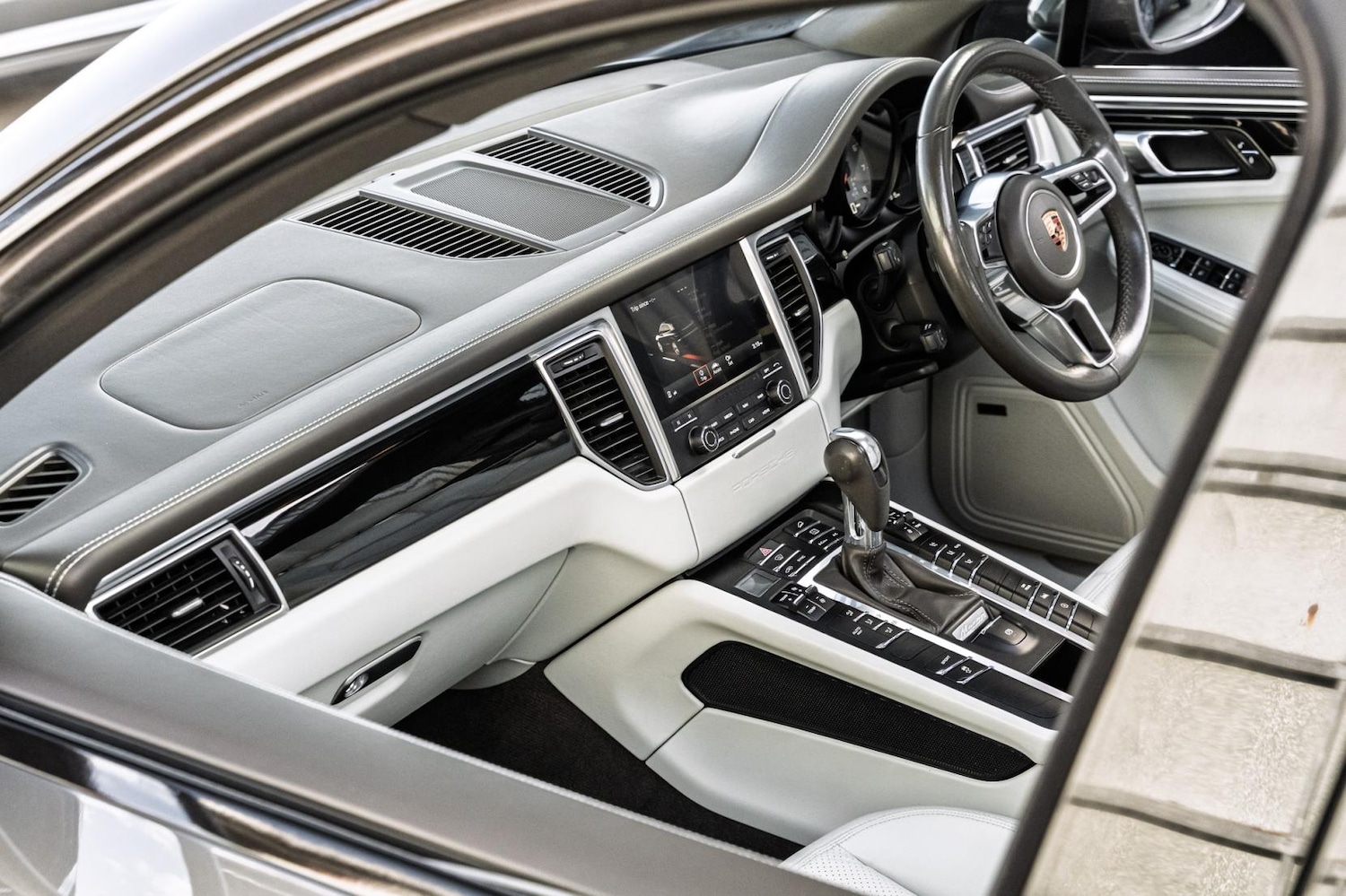 Used Porsche Macan 2017 for sale - 78067646: Photo 37