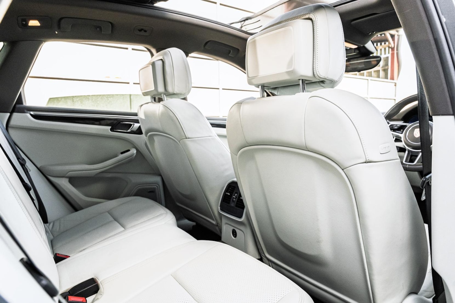 Used Porsche Macan 2017 for sale - 78067646: Photo 41