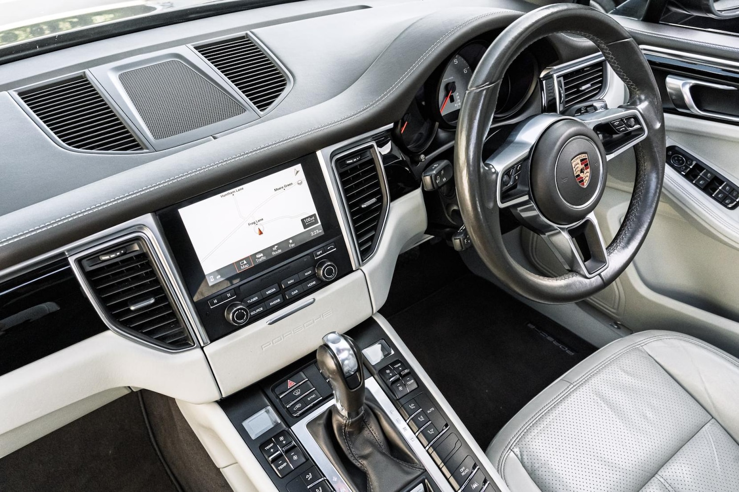 Used Porsche Macan 2017 for sale - 78067646: Photo 48