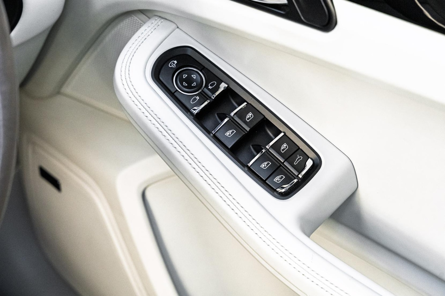 Used Porsche Macan 2017 for sale - 78067646: Photo 49