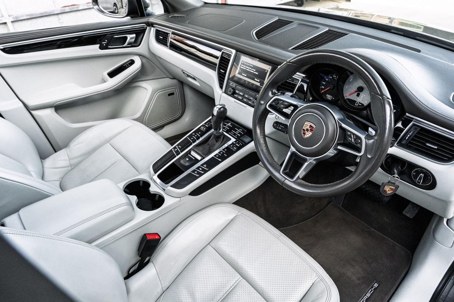 Used Porsche Macan 2017 for sale - 78067646: Photo 55