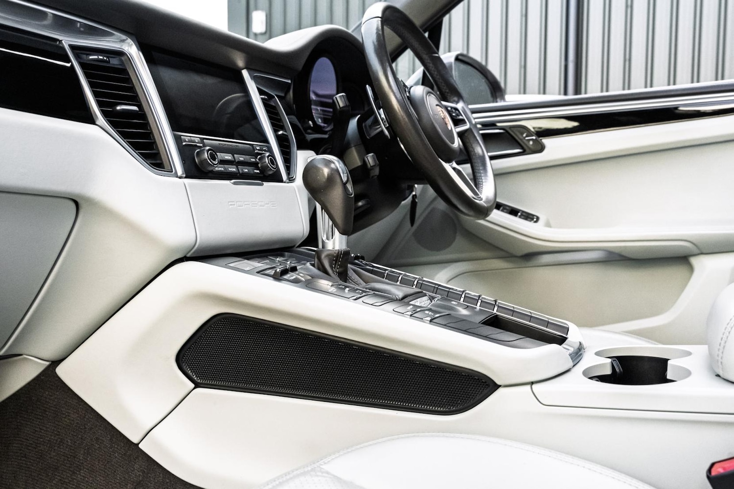 Used Porsche Macan 2017 for sale - 78067646: Photo 61