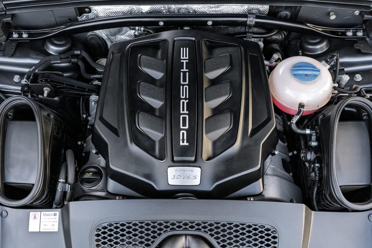 Used Porsche Macan 2017 for sale - 78067646: Photo 64