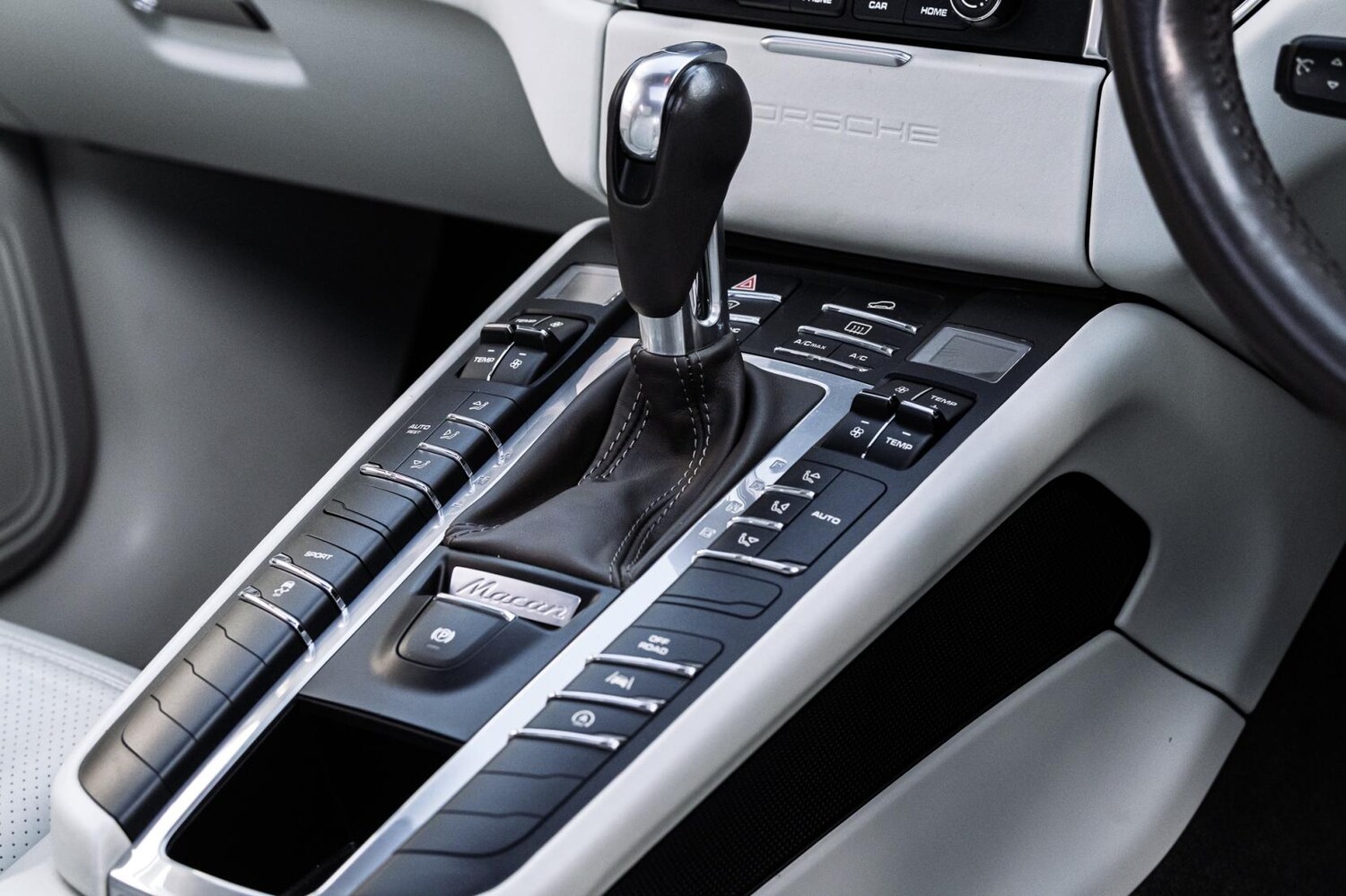 Used Porsche Macan 2017 for sale - 78067646: Photo 83