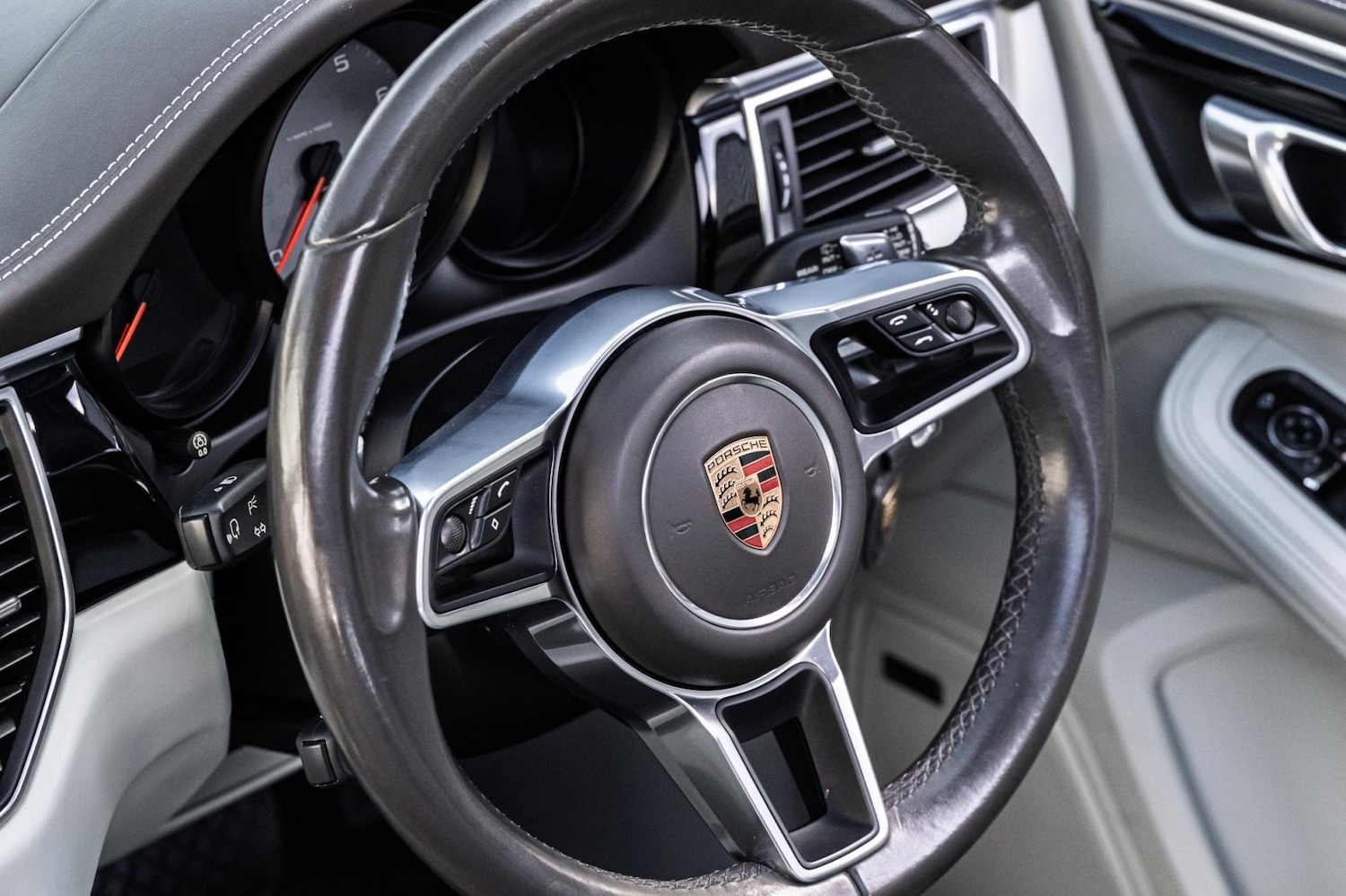 Used Porsche Macan 2017 for sale - 78067646: Photo 85