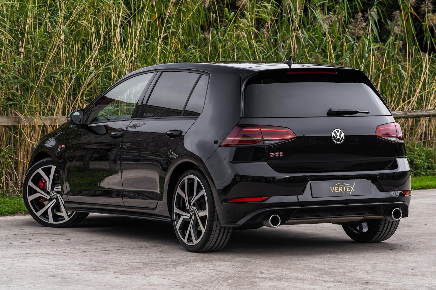 Used Volkswagen Golf 2019 for sale - 76279219: Photo 2