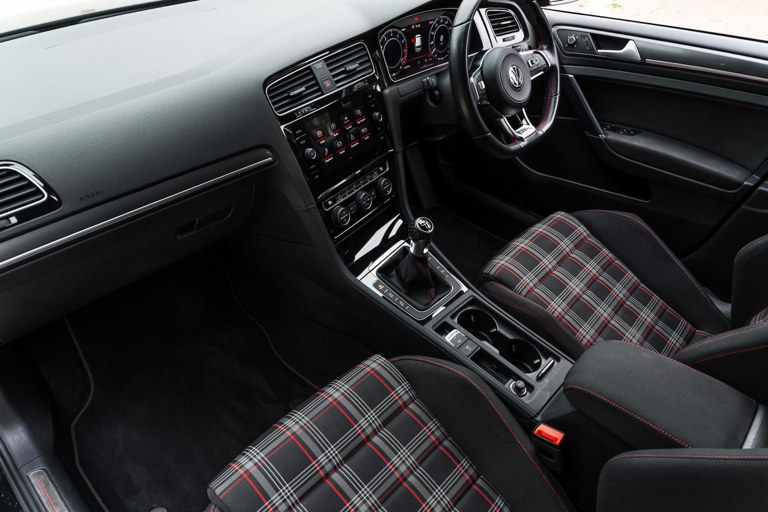 Used Volkswagen Golf 2019 for sale - 76279219: Photo 60