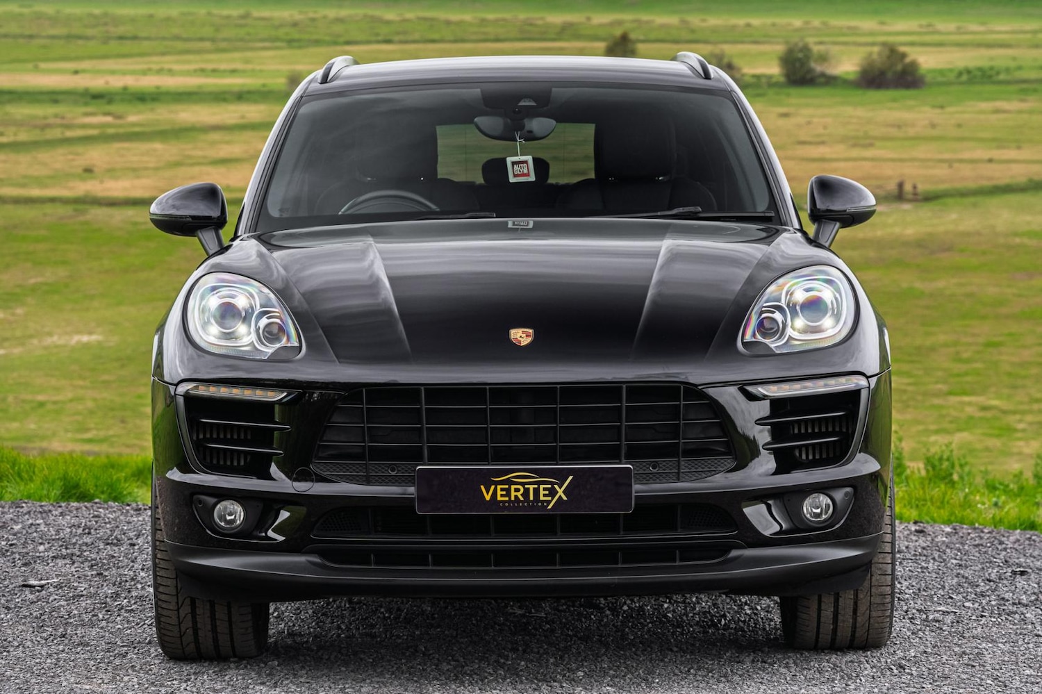 Used Porsche Macan 2015 for sale - 78099760: Photo 2