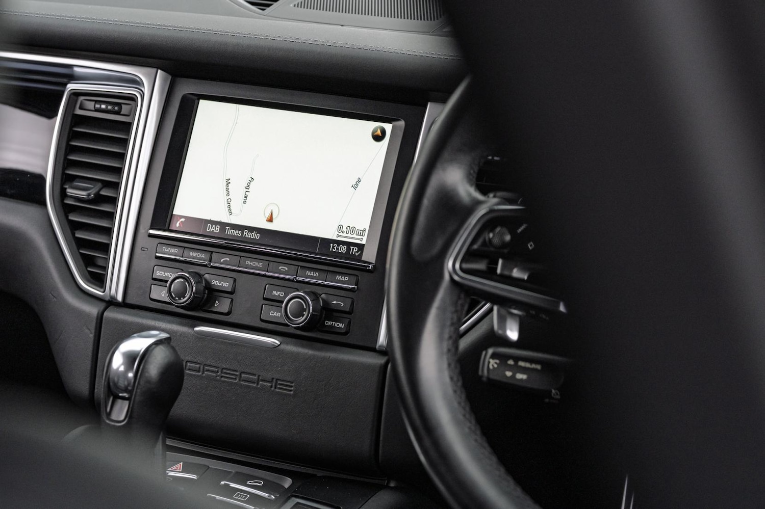 Used Porsche Macan 2015 for sale - 78099760: Photo 32