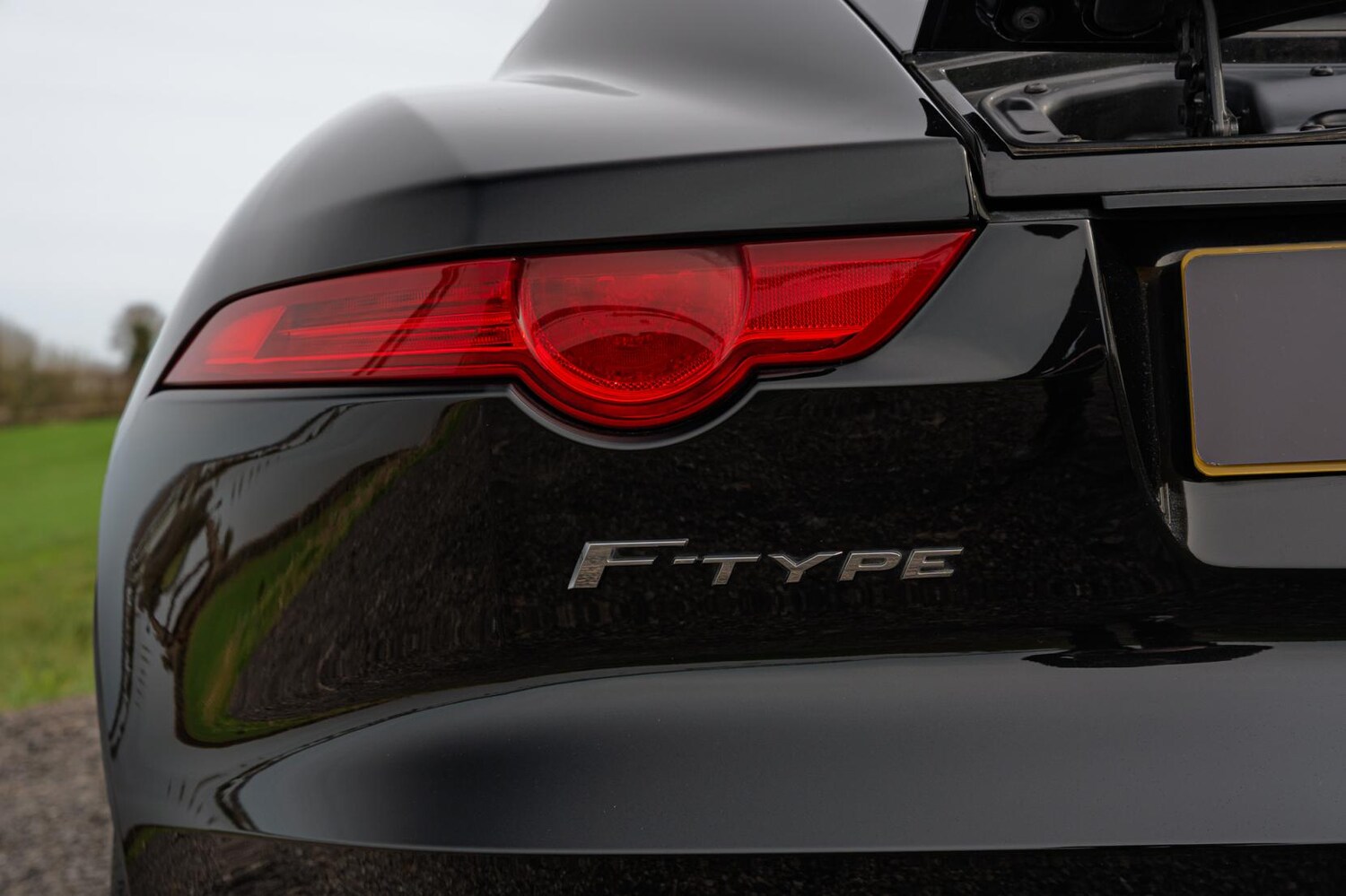 Used Jaguar F-Type 2015 for sale - 77603291: Photo 38