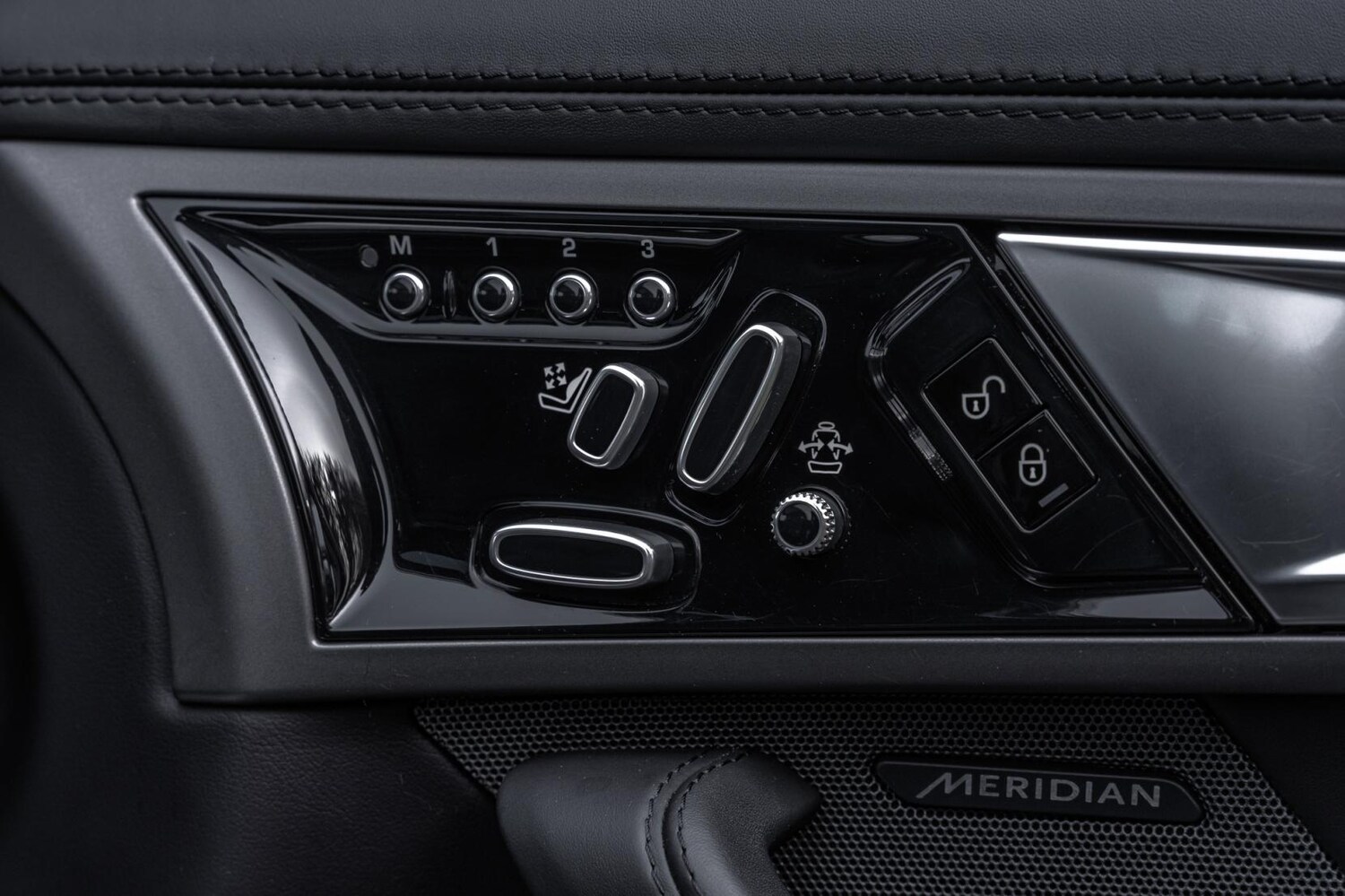 Used Jaguar F-Type 2015 for sale - 77603291: Photo 51