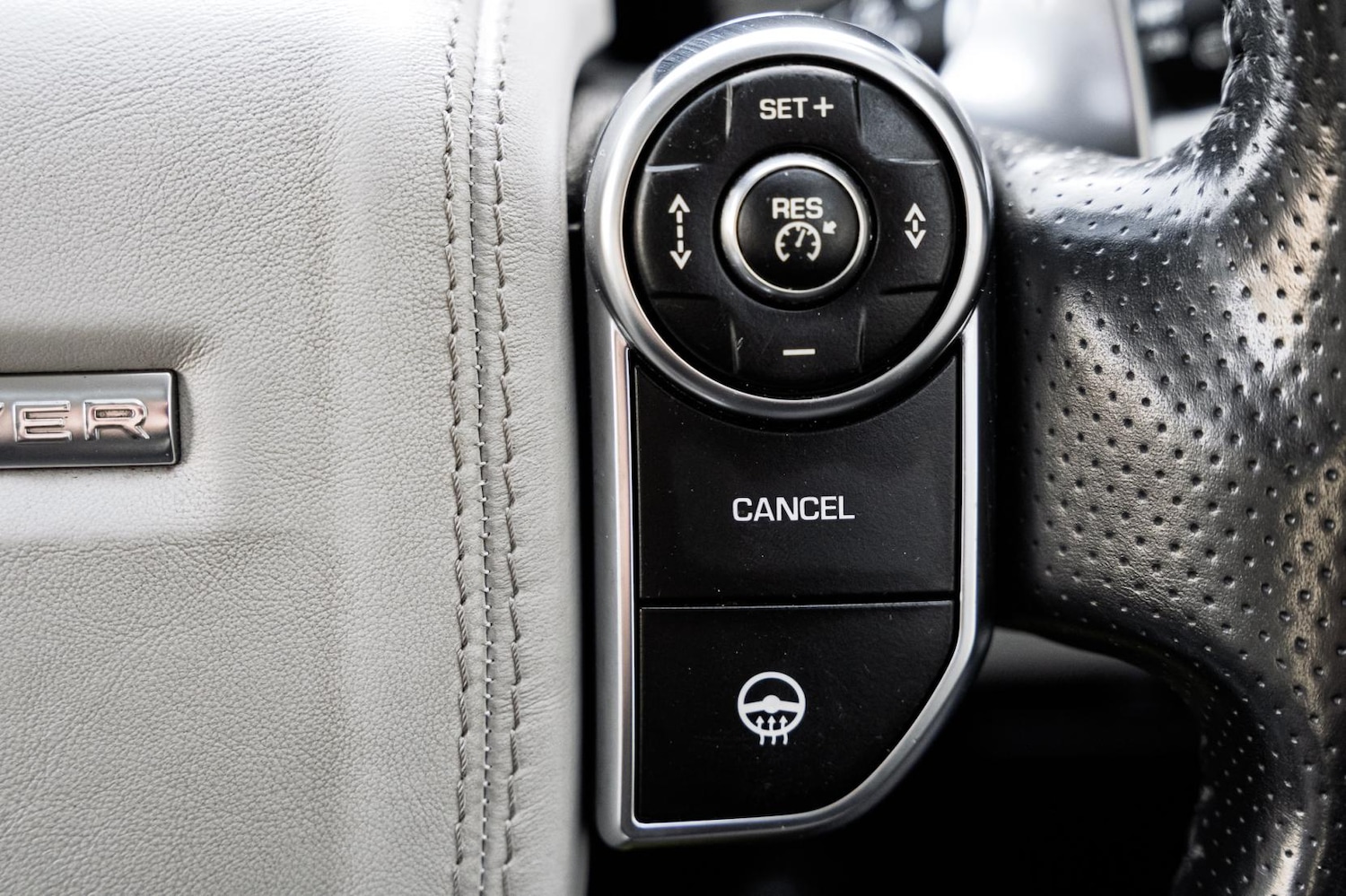 Used Land Rover Range Rover Sport 2015 for sale - 77679063: Photo 42