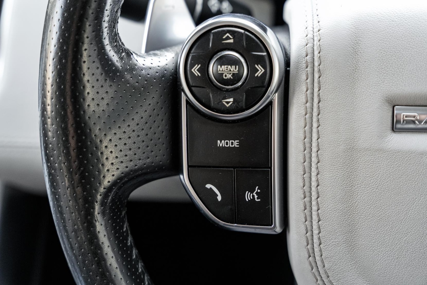 Used Land Rover Range Rover Sport 2015 for sale - 77679063: Photo 43