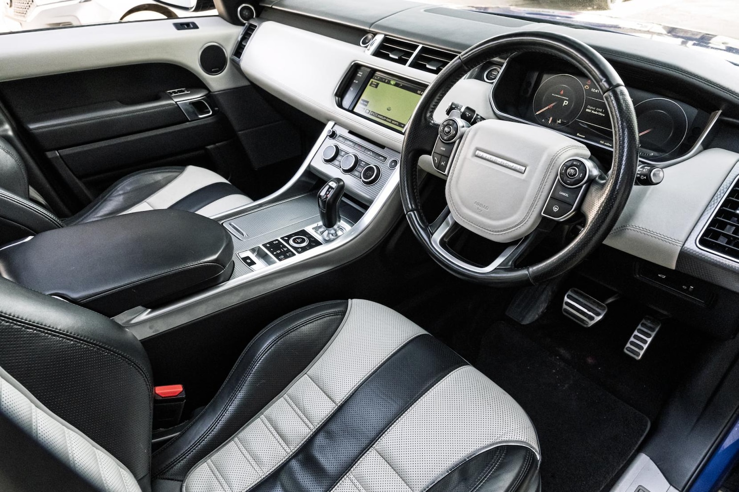 Used Land Rover Range Rover Sport 2015 for sale - 77679063: Photo 51