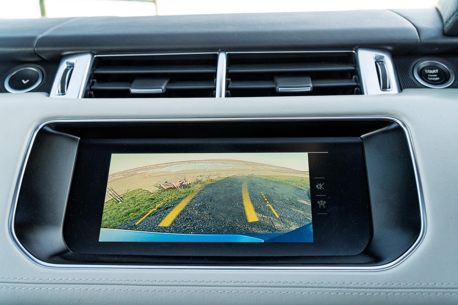 Used Land Rover Range Rover Sport 2017 for sale - 76945844: Photo 60