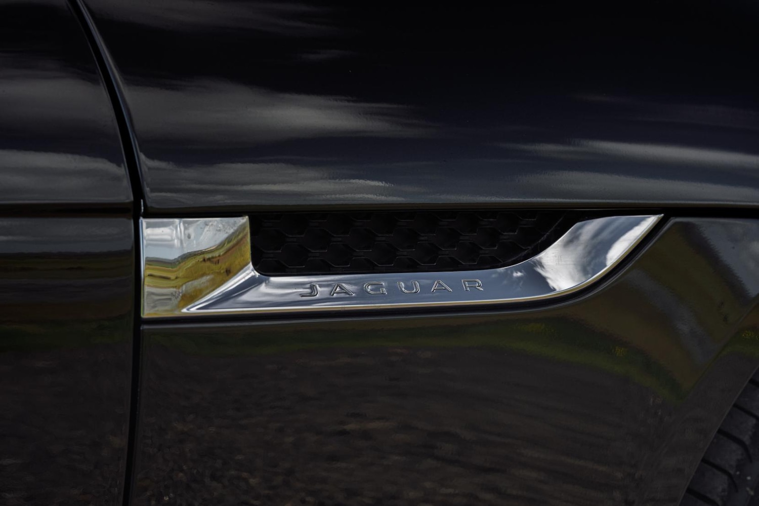 Used Jaguar F-Type 2014 for sale - 77877839: Photo 25