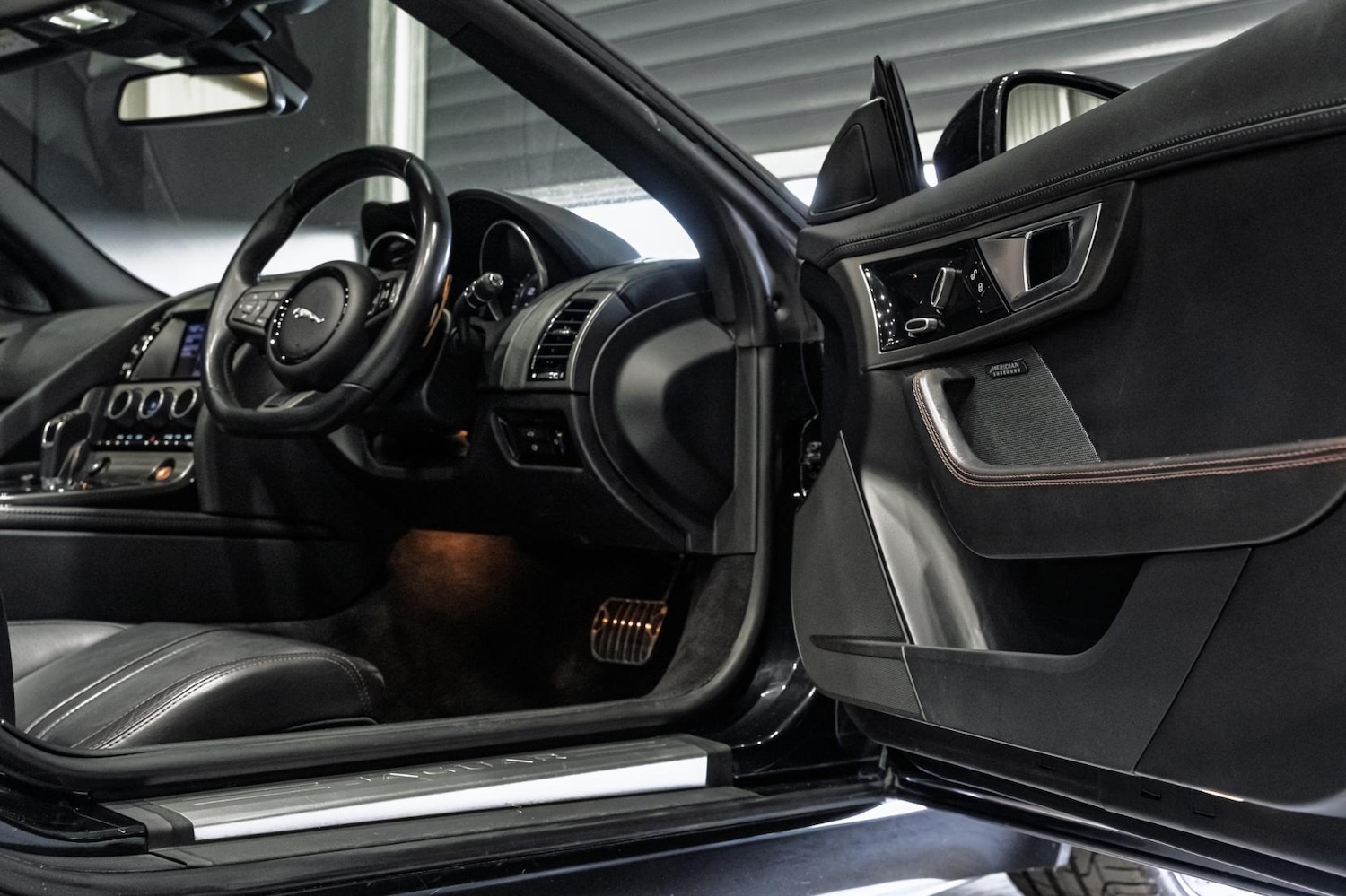 Used Jaguar F-Type 2014 for sale - 77877839: Photo 43