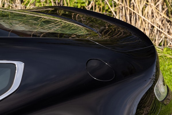 Used Aston Martin Vantage 2010 for sale - 76206175: Photo 17