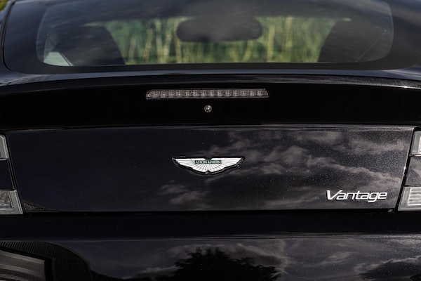 Used Aston Martin Vantage 2010 for sale - 76206175: Photo 26