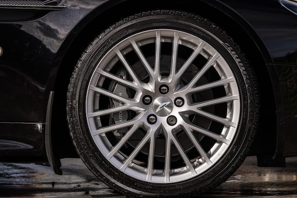 Used Aston Martin Vantage 2010 for sale - 76206175: Photo 31