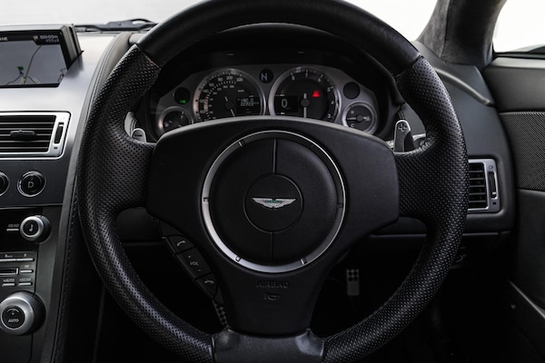 Used Aston Martin Vantage 2010 for sale - 76206175: Photo 41