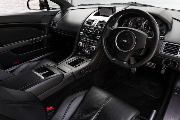 Used Aston Martin Vantage 2010 for sale - 76206175: Photo 49