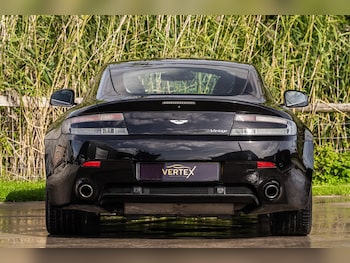 Used Aston Martin Vantage 2010 for sale - 76206175: Photo 4
