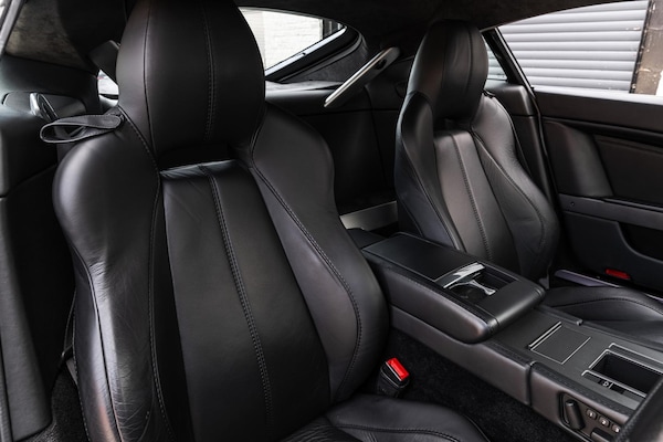 Used Aston Martin Vantage 2010 for sale - 76206175: Photo 51