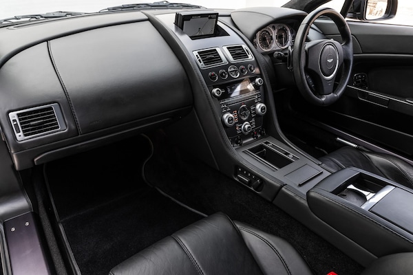 Used Aston Martin Vantage 2010 for sale - 76206175: Photo 53