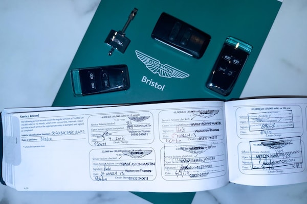 Used Aston Martin Vantage 2010 for sale - 76206175: Photo 59