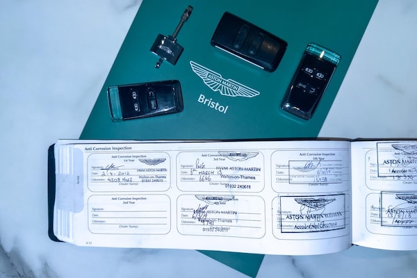 Used Aston Martin Vantage 2010 for sale - 76206175: Photo 60