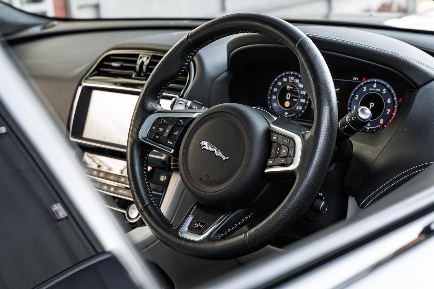 Used Jaguar F-Pace 2019 for sale - 77950892: Photo 43