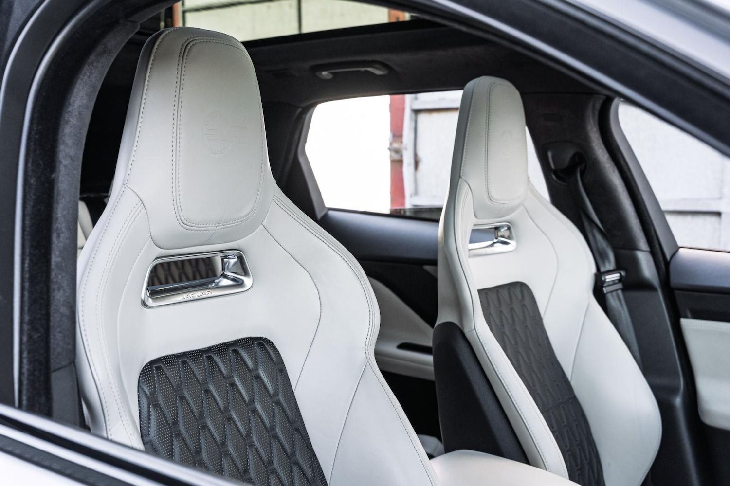 Used Jaguar F-Pace 2019 for sale - 77950892: Photo 44