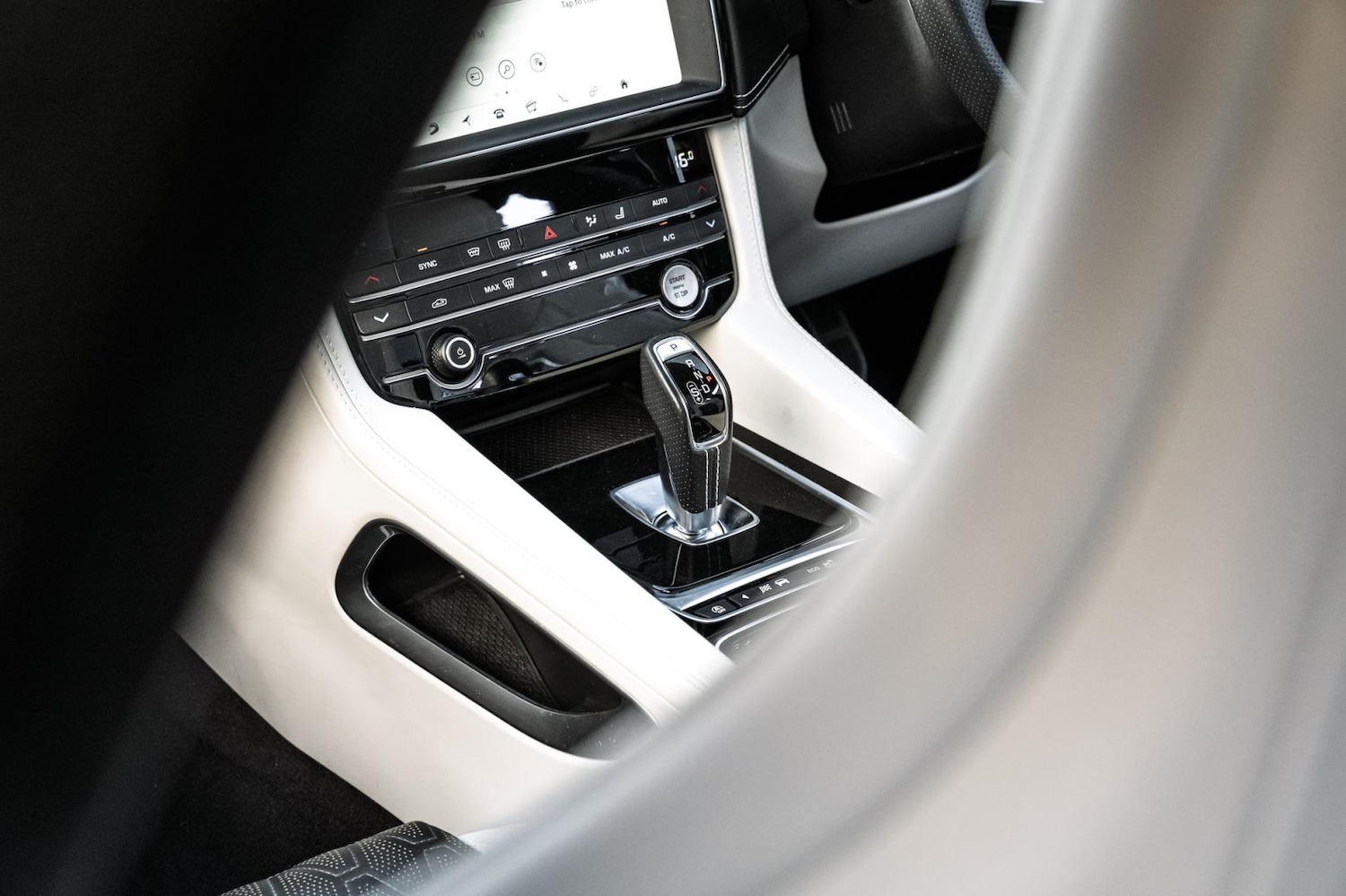 Used Jaguar F-Pace 2019 for sale - 77950892: Photo 49