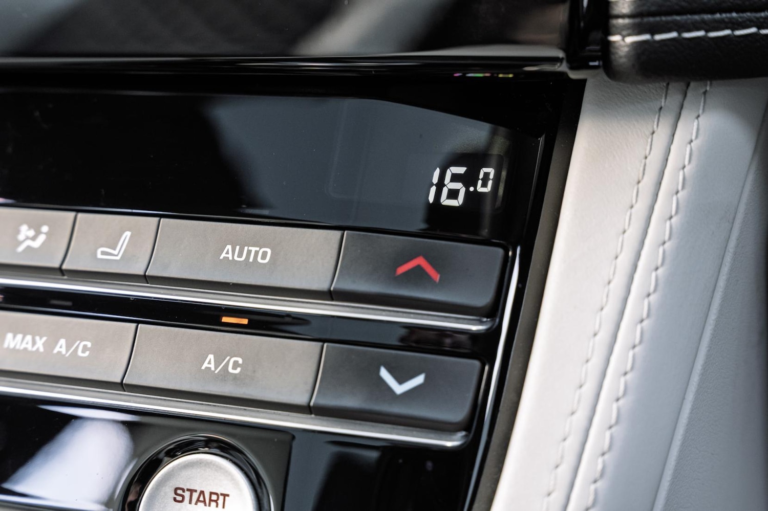 Used Jaguar F-Pace 2019 for sale - 77950892: Photo 54