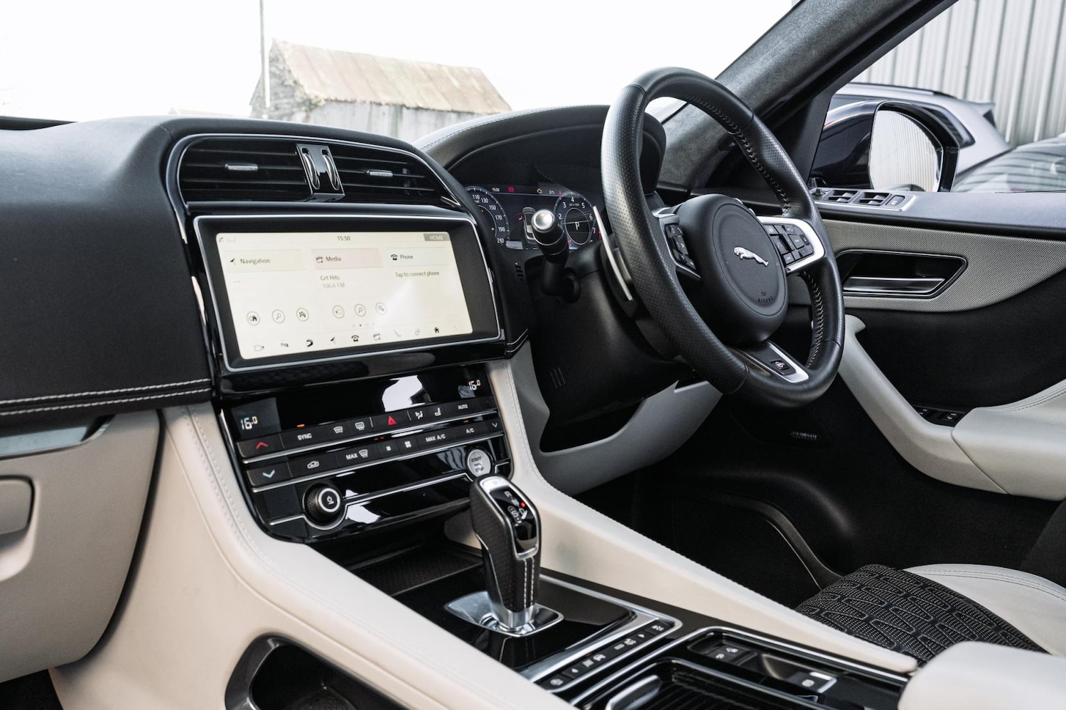 Used Jaguar F-Pace 2019 for sale - 77950892: Photo 62