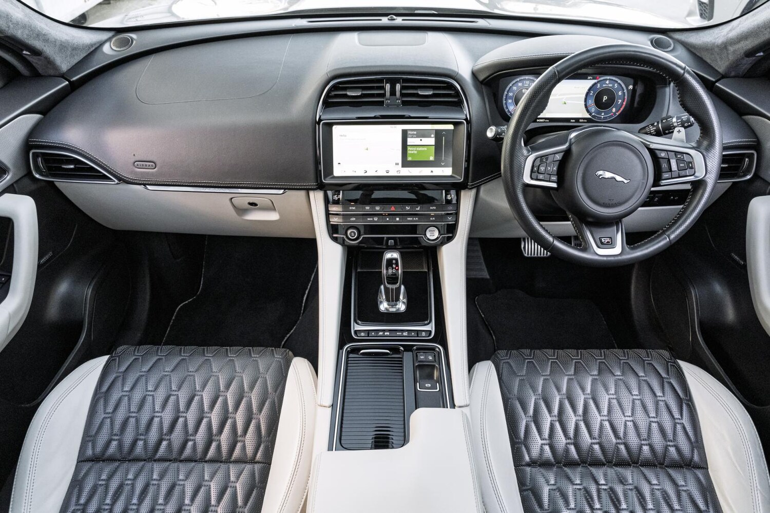 Used Jaguar F-Pace 2019 for sale - 77950892: Photo 78