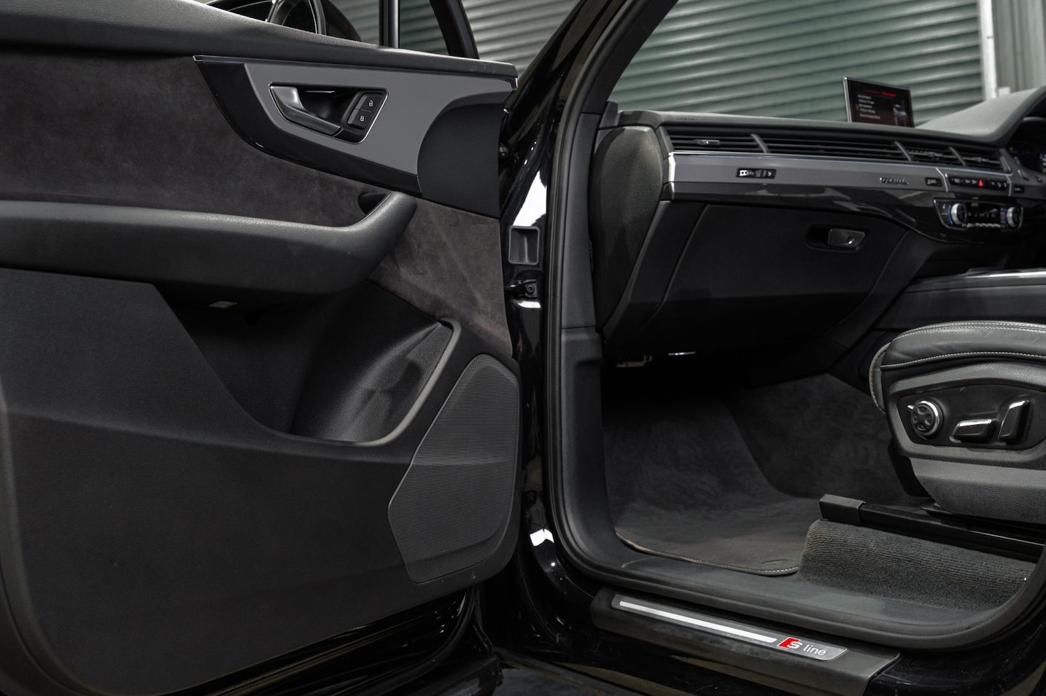 Used Audi Q7 2017 for sale - 77312481: Photo 53