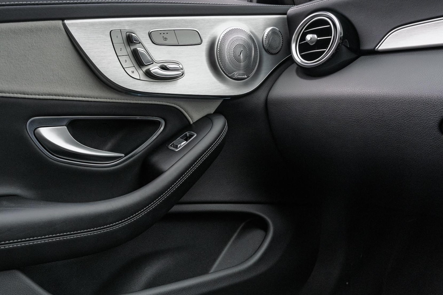 Used Mercedes-Benz C Class 2016 for sale - 77793097: Photo 68