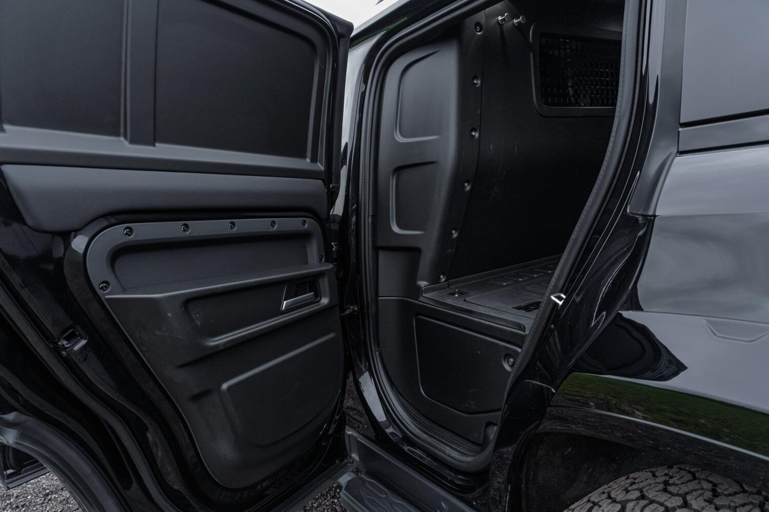 Used Land Rover Defender 2025 for sale - 77342978: Photo 72