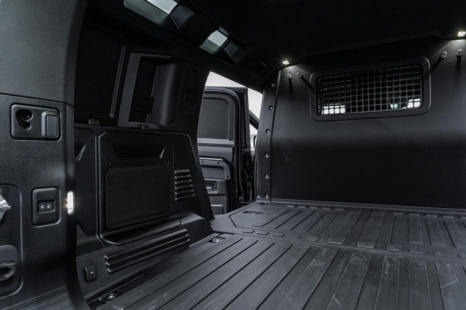 Used Land Rover Defender 2025 for sale - 77342978: Photo 81