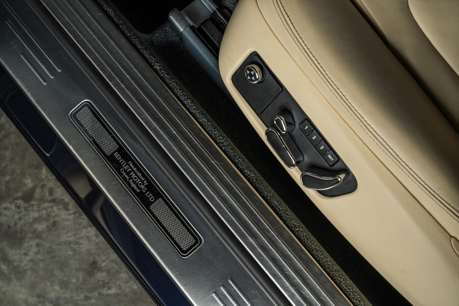 Used Bentley Continental 2012 for sale - 76590090: Photo 47