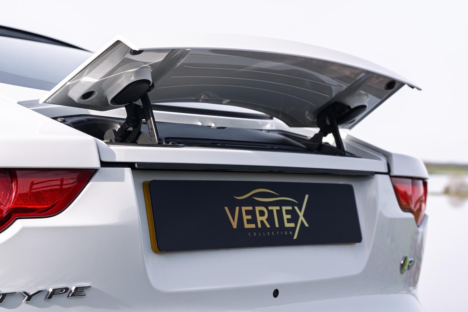 Used Jaguar F-Type 2014 for sale - 77581561: Photo 13