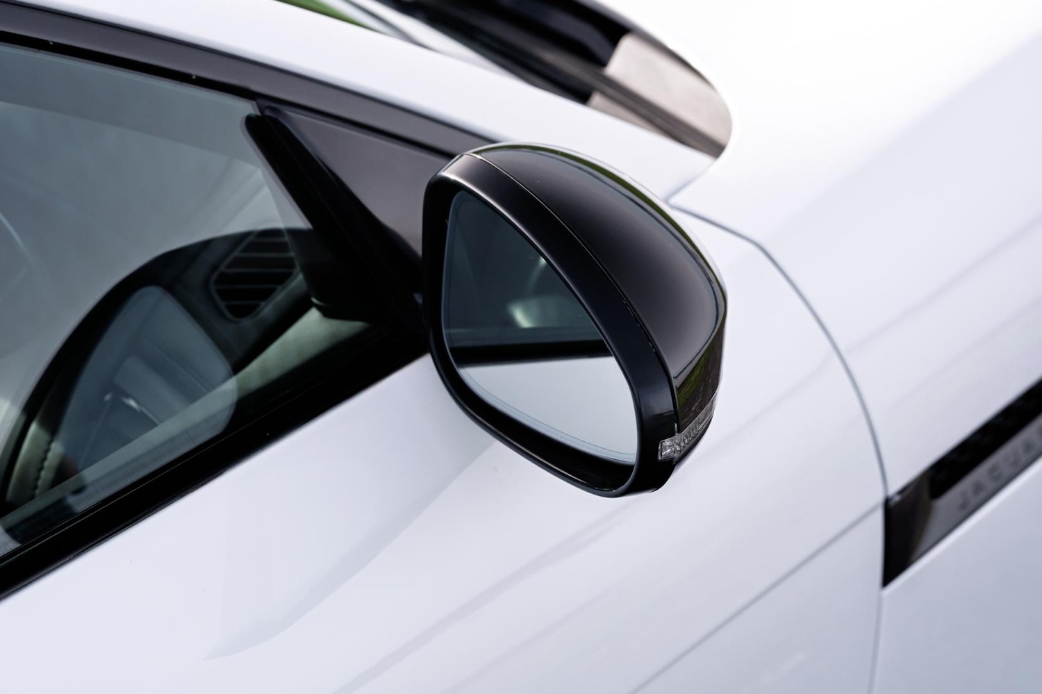 Used Jaguar F-Type 2014 for sale - 77581561: Photo 24