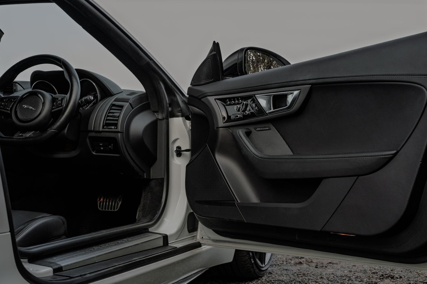 Used Jaguar F-Type 2014 for sale - 77581561: Photo 38