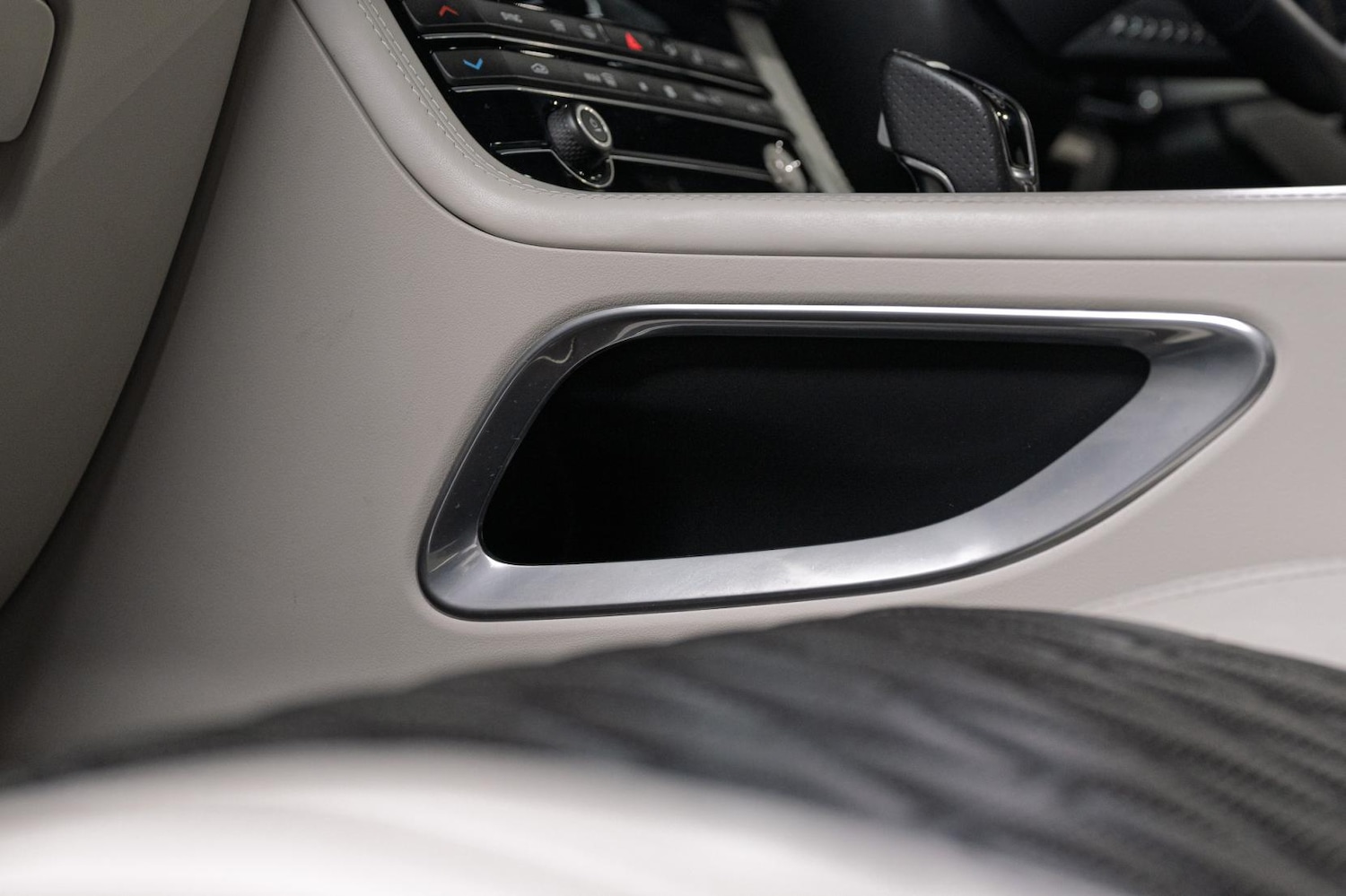 Used Jaguar F-Pace 2019 for sale - 76782124: Photo 59