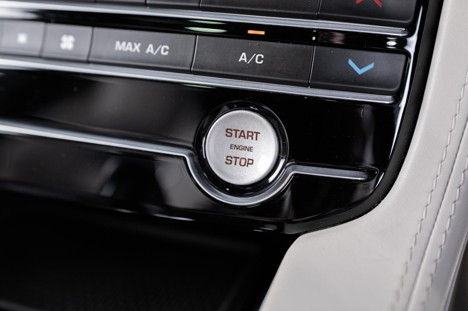 Used Jaguar F-Pace 2019 for sale - 76782124: Photo 71