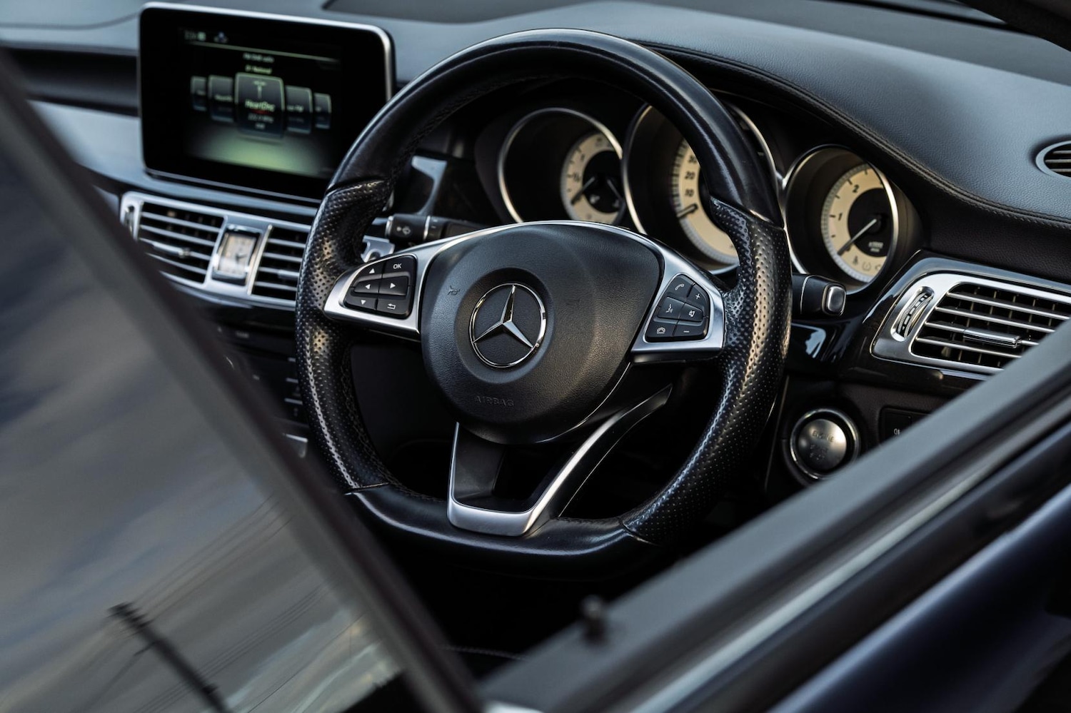 Used Mercedes-Benz CLS 2017 for sale - 76835181: Photo 31