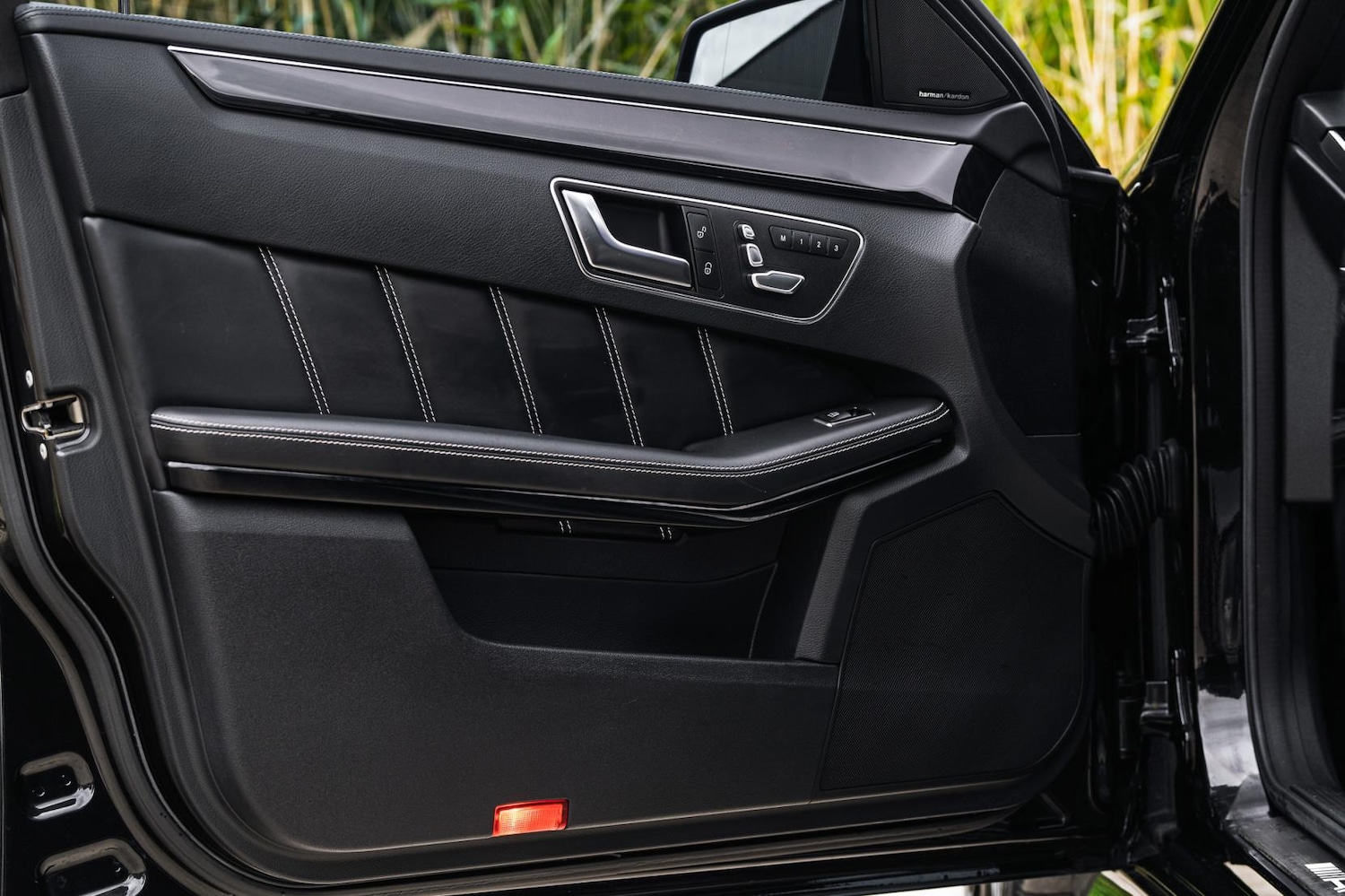 Used Mercedes-Benz E Class 2014 for sale - 76431201: Photo 33