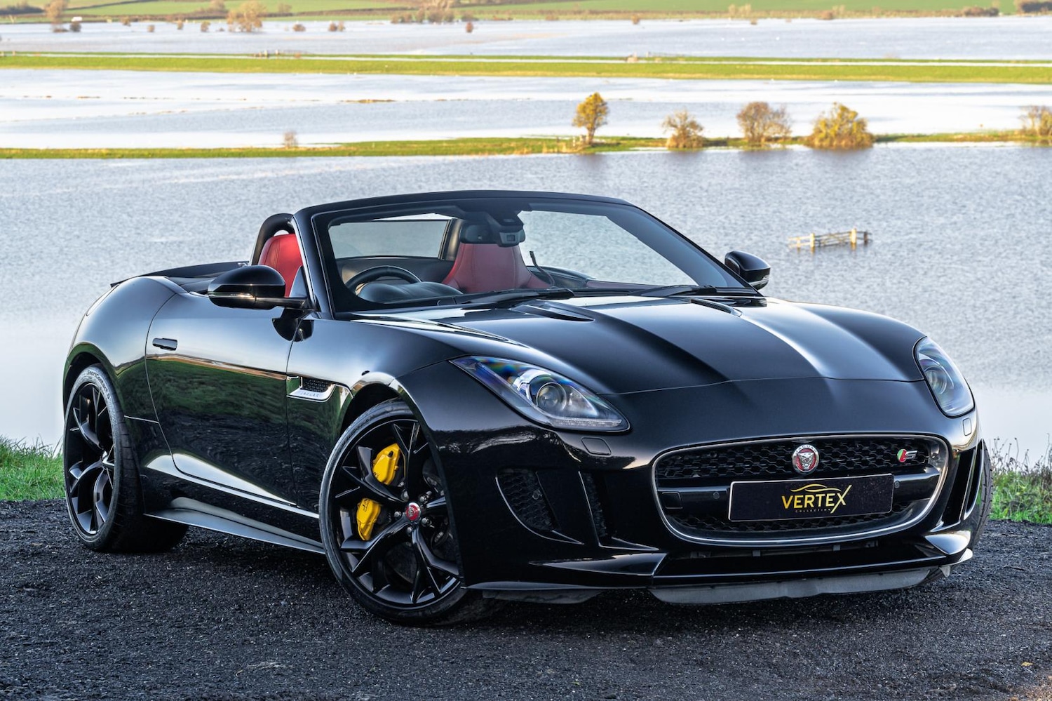Used Jaguar F-Type 2014 for sale - 77005941: Photo 2
